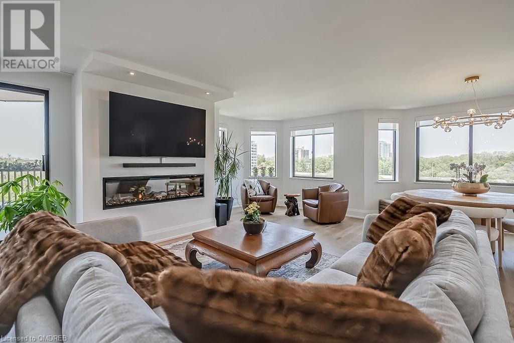 100 LAKESHORE Road E Unit# 901