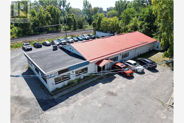 495 DUNDAS Street W, Belleville