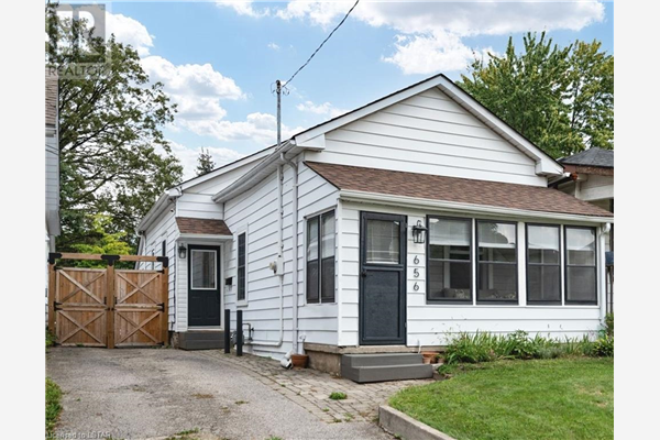 656 LORNE Avenue, London