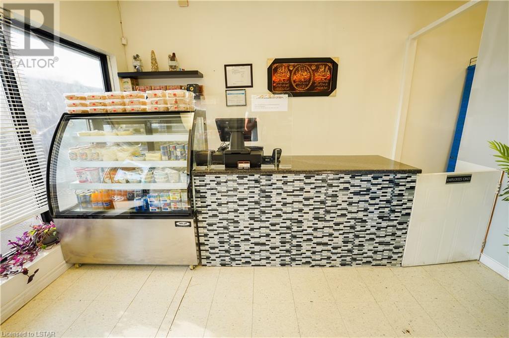 Listing 40485772 - Large Photo # 3