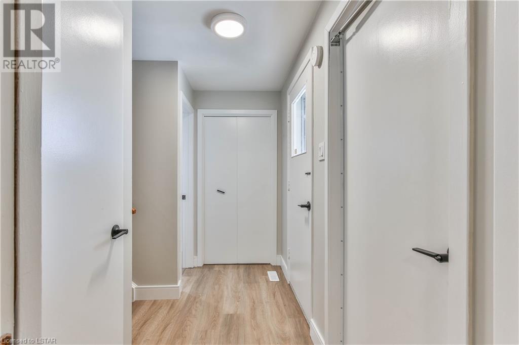 Listing 40485780 - Large Photo # 24