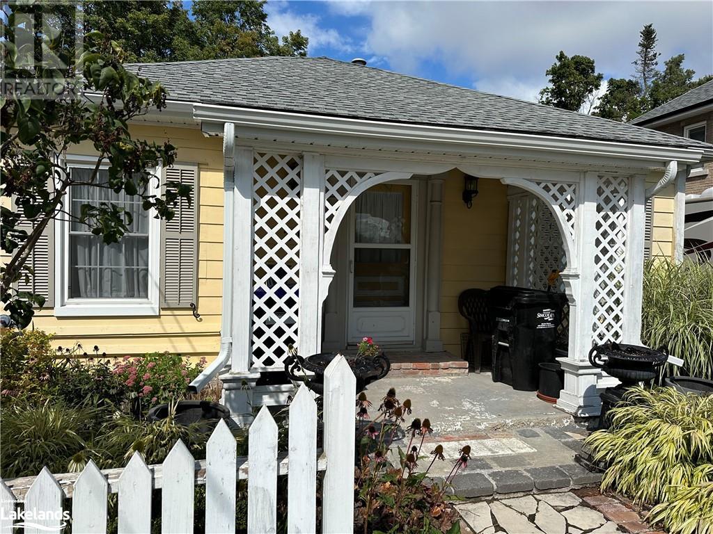 204 WEIR Street