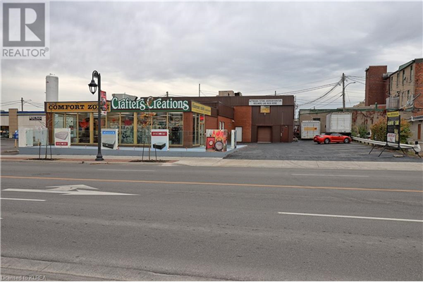 5 LINDSAY Street S, Lindsay