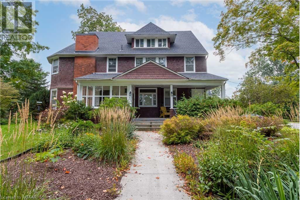 209 VANSITTART Avenue, Woodstock