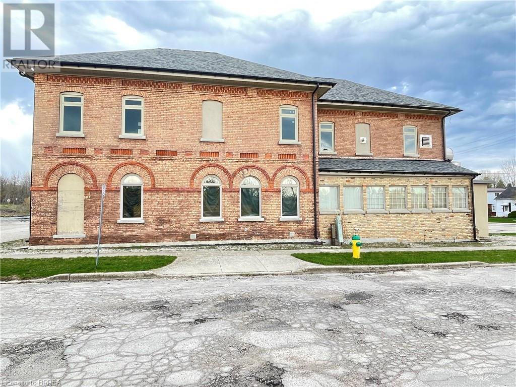 95 VICTORIA Street S Unit# A & B