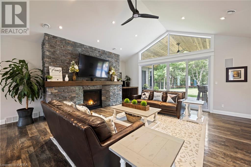 1080 APPLEWOOD Lane
