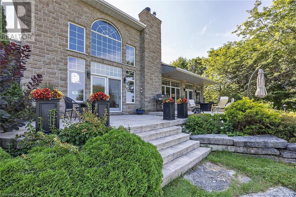44 HOWE ISLAND Drive