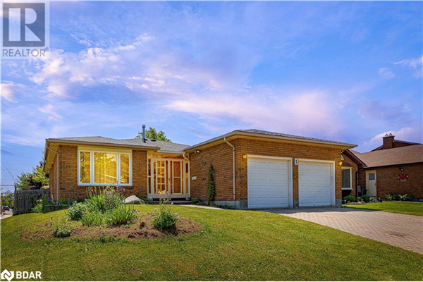1 DOUGLAS Drive, Barrie