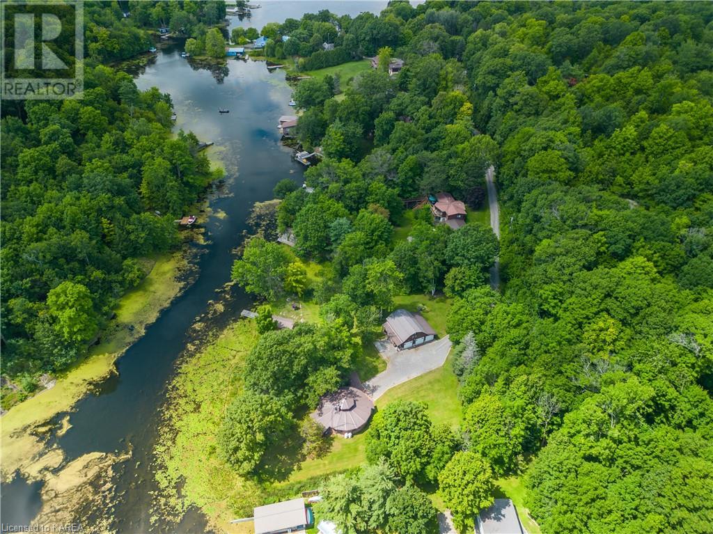 851 RIDEAUWOOD Lane