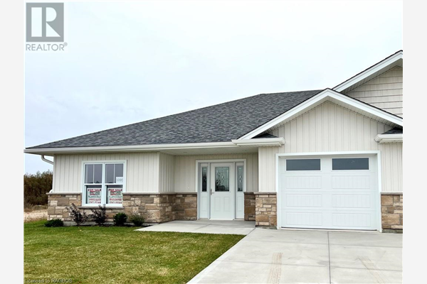 1095 WATERLOO Street N, Port Elgin
