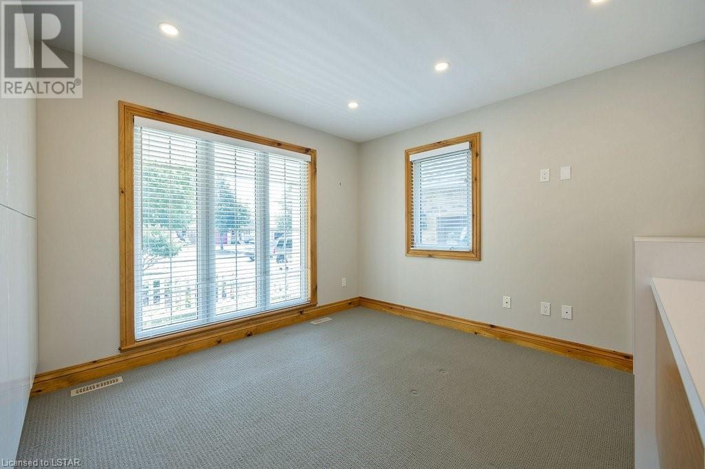93 AXFORD Parkway