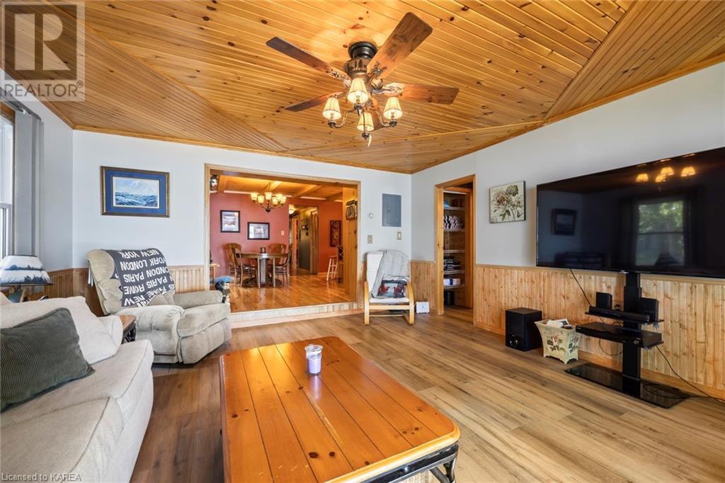 6862 SMITH Lane