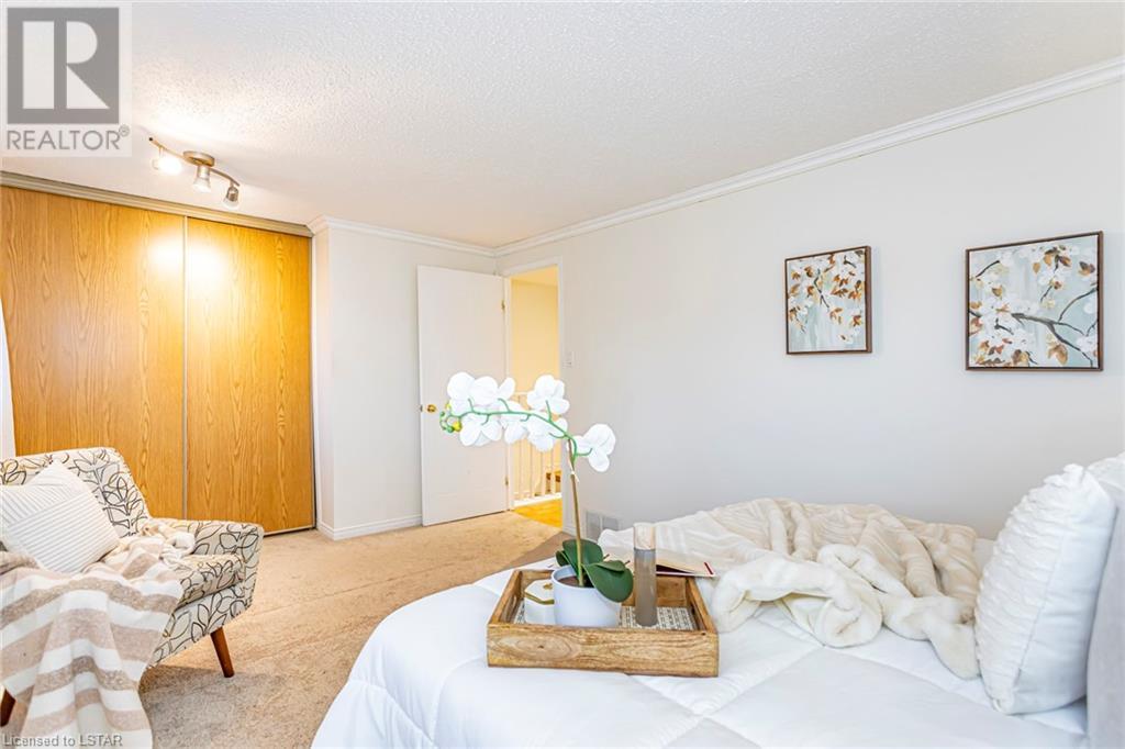 217 MARTINET Avenue Unit# 17