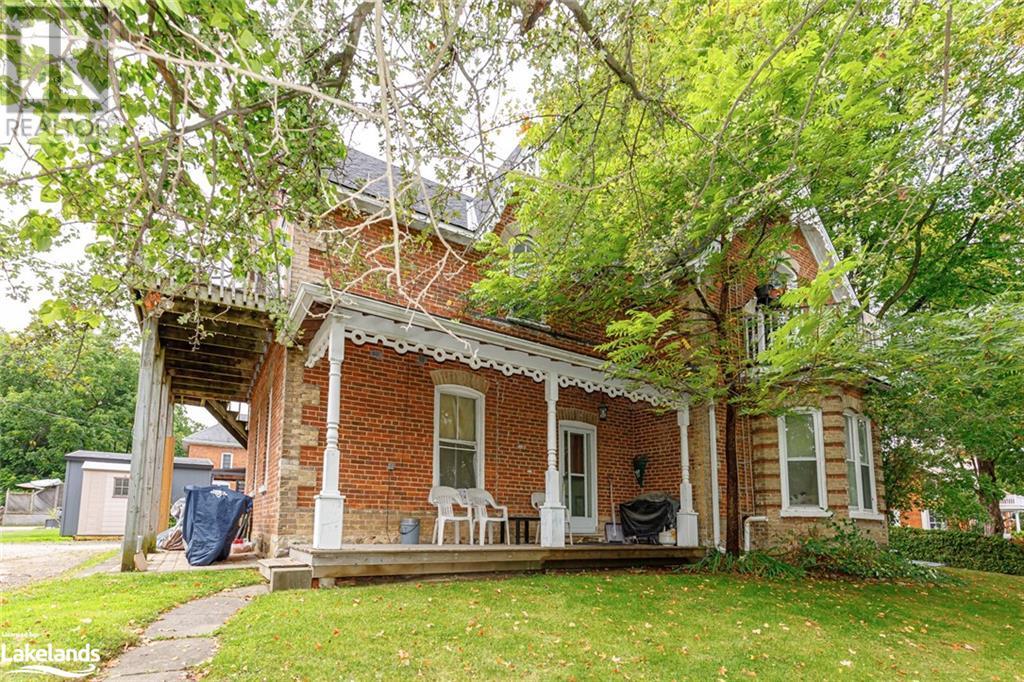 25 ELMA Street S