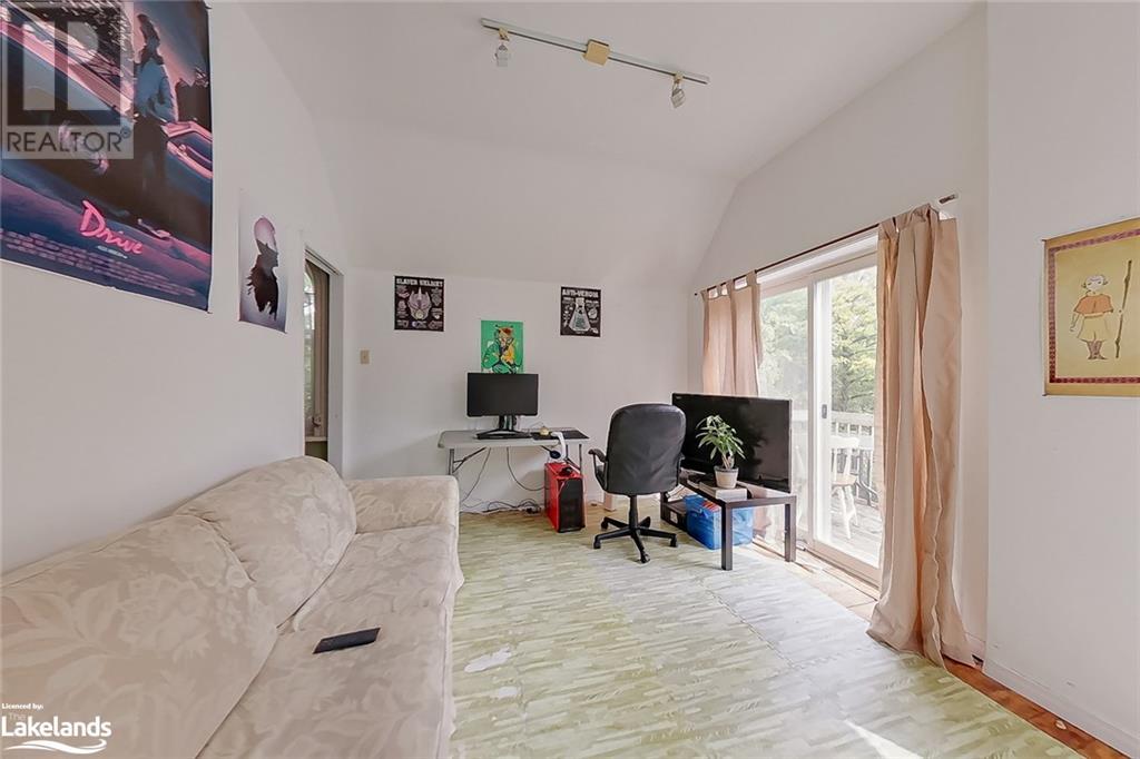 25 ELMA Street S
