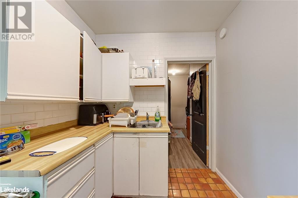 25 ELMA Street S