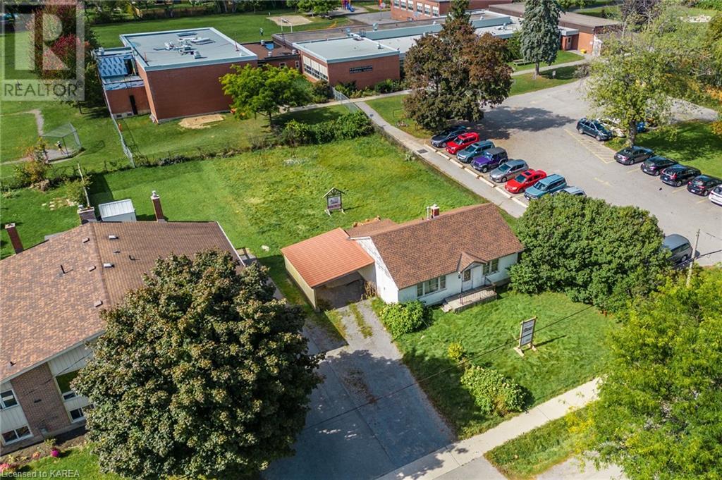 21 CRERAR Boulevard