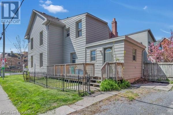 165 CLERGY Street E