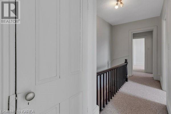 165 CLERGY Street E