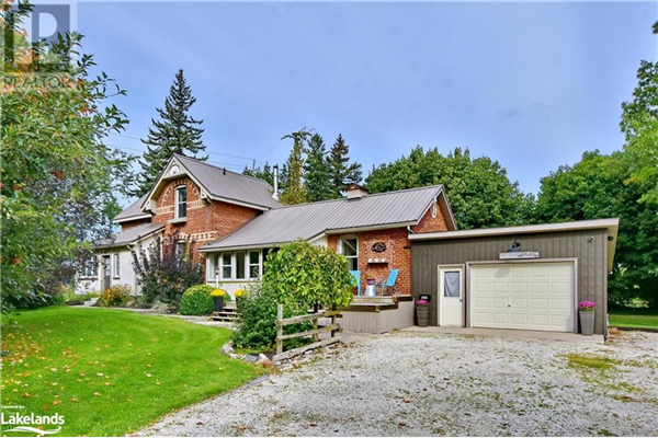 2 SYDENHAM Trail E, Clearview