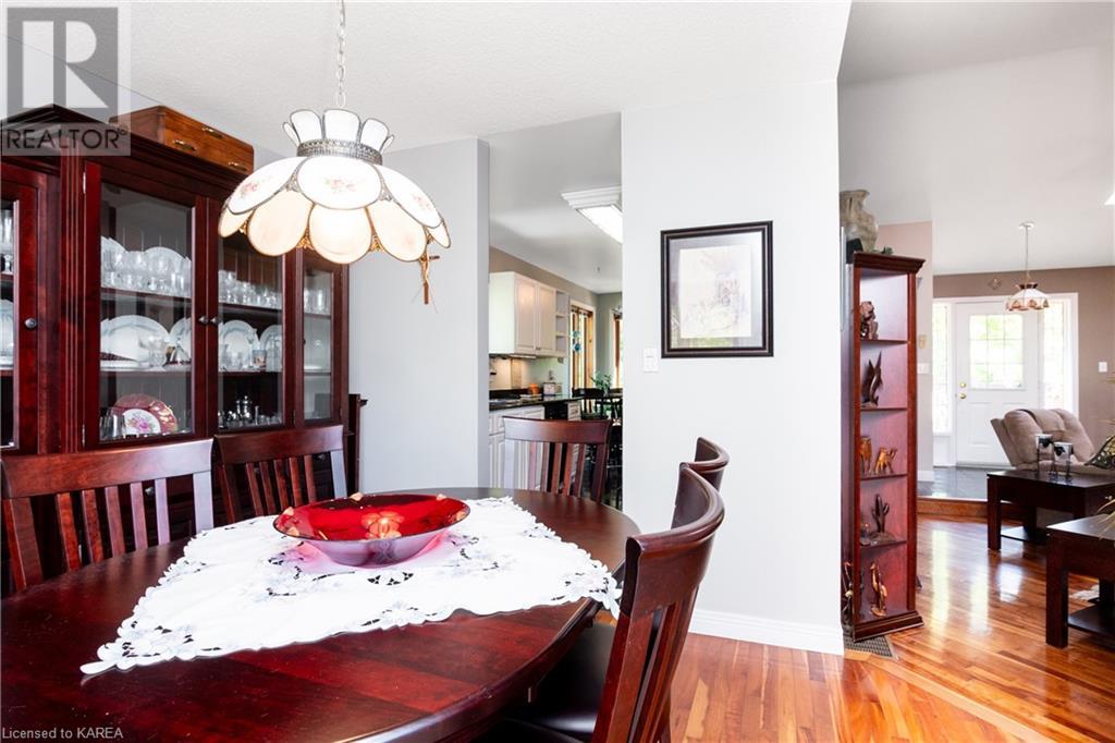 1827 RADAGE Road
