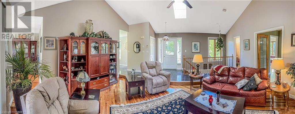 1827 RADAGE Road