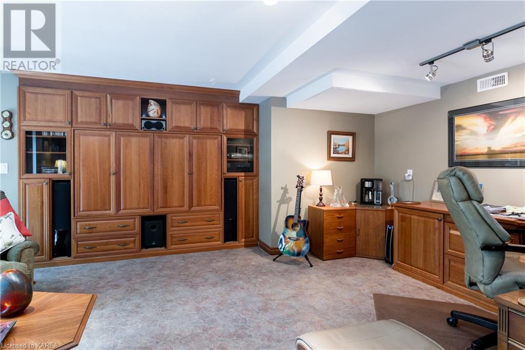 1827 RADAGE Road
