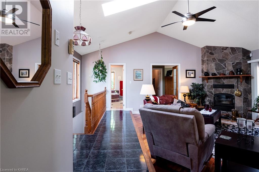 1827 RADAGE Road