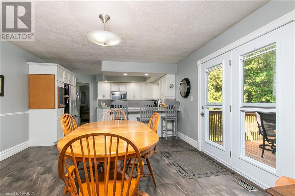 758369 GIRL GUIDE Road