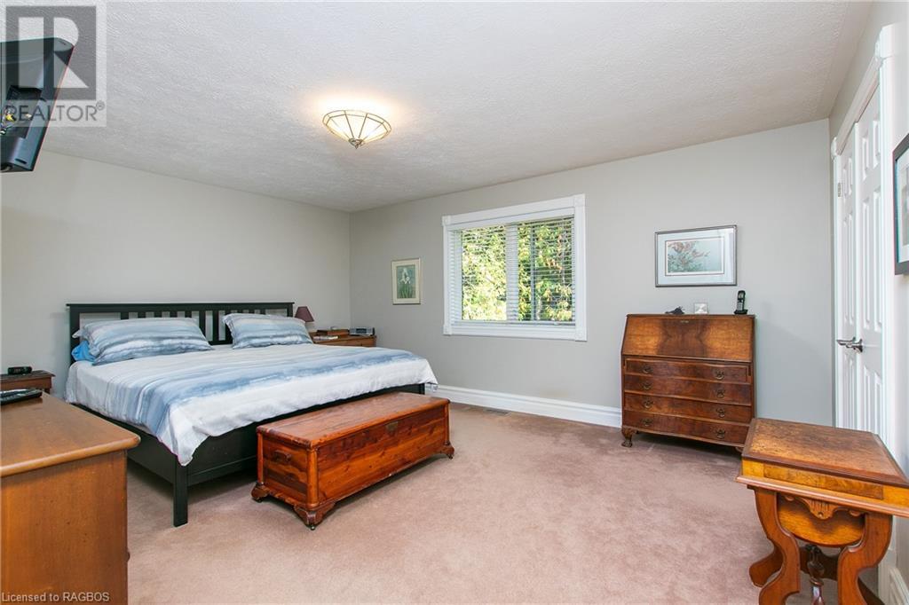 758369 GIRL GUIDE Road