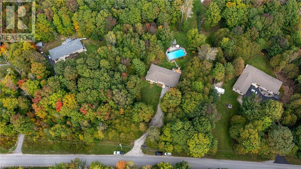 758369 GIRL GUIDE Road