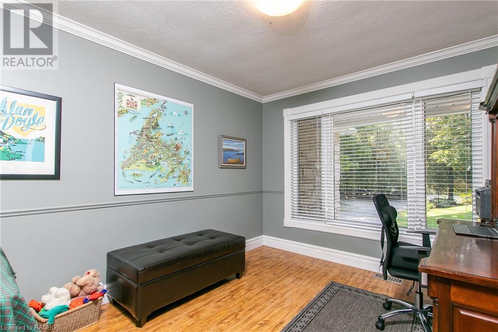 758369 GIRL GUIDE Road