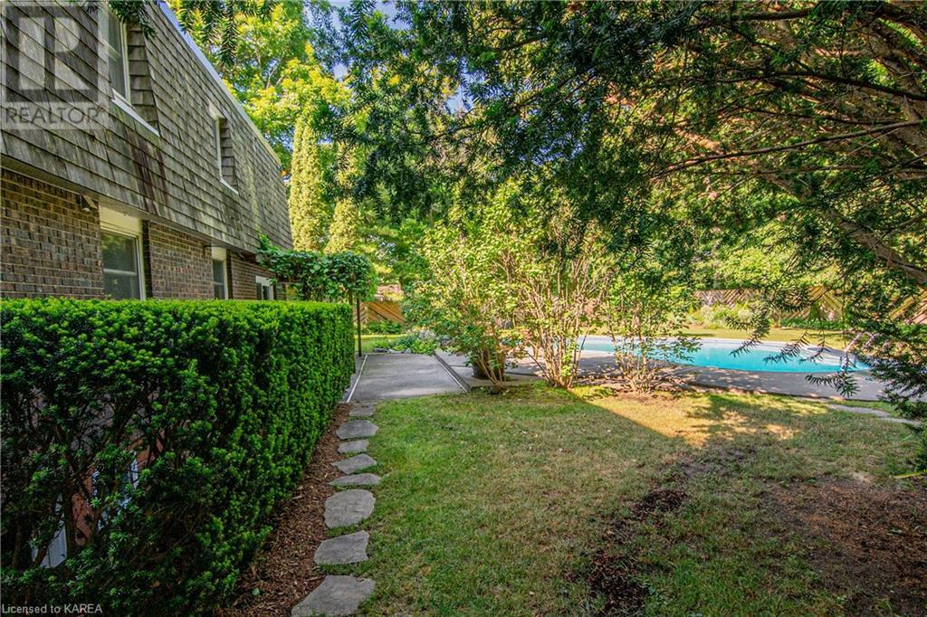 23 RIVERSIDE Drive