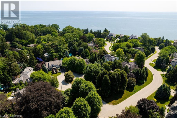 1111 THE STABLES, Oakville