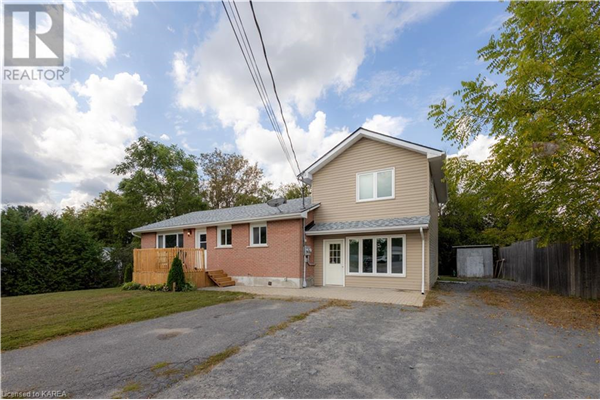 5009 HIGHWAY 38, Harrowsmith