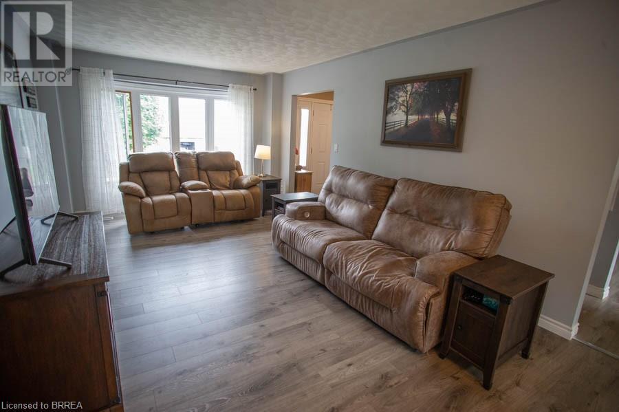 30 LINGWOOD Drive
