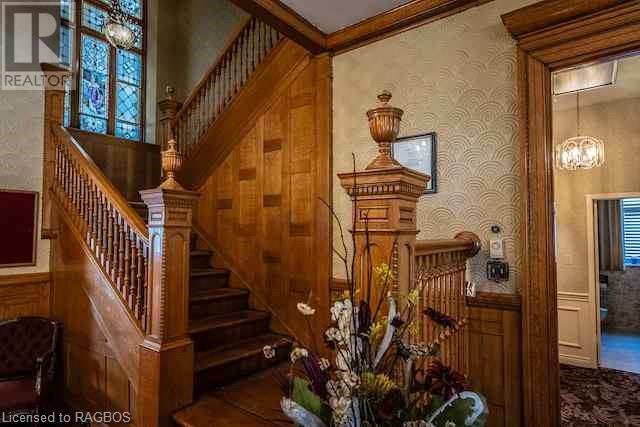 241 & 261 9TH Street W