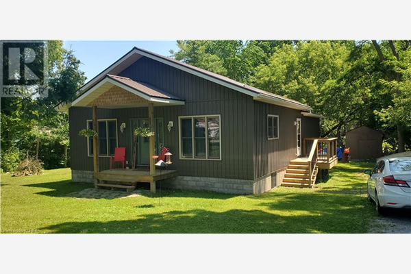 35 LESLIE FROST Lane, Lindsay