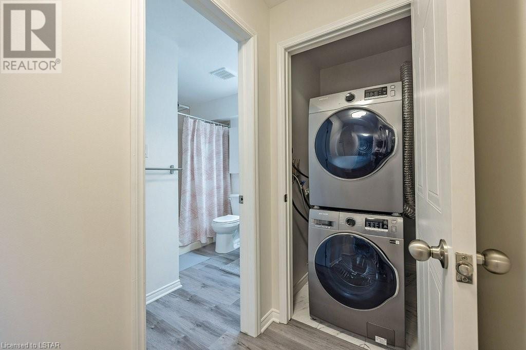 440 WELLINGTON Street Unit# 209