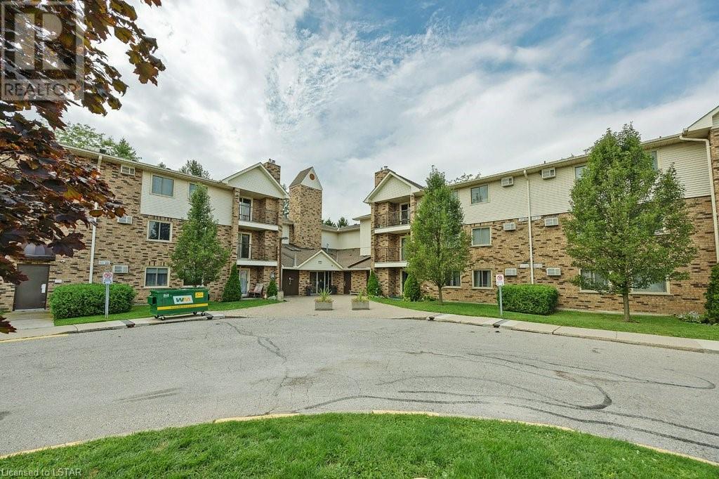 440 WELLINGTON Street Unit# 209