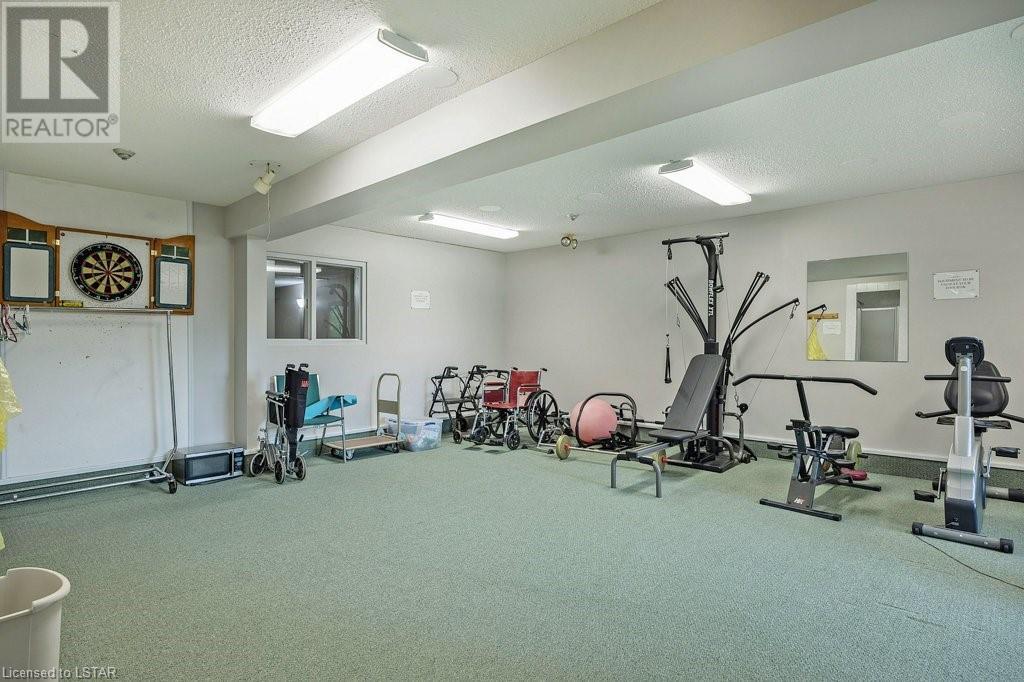440 WELLINGTON Street Unit# 209