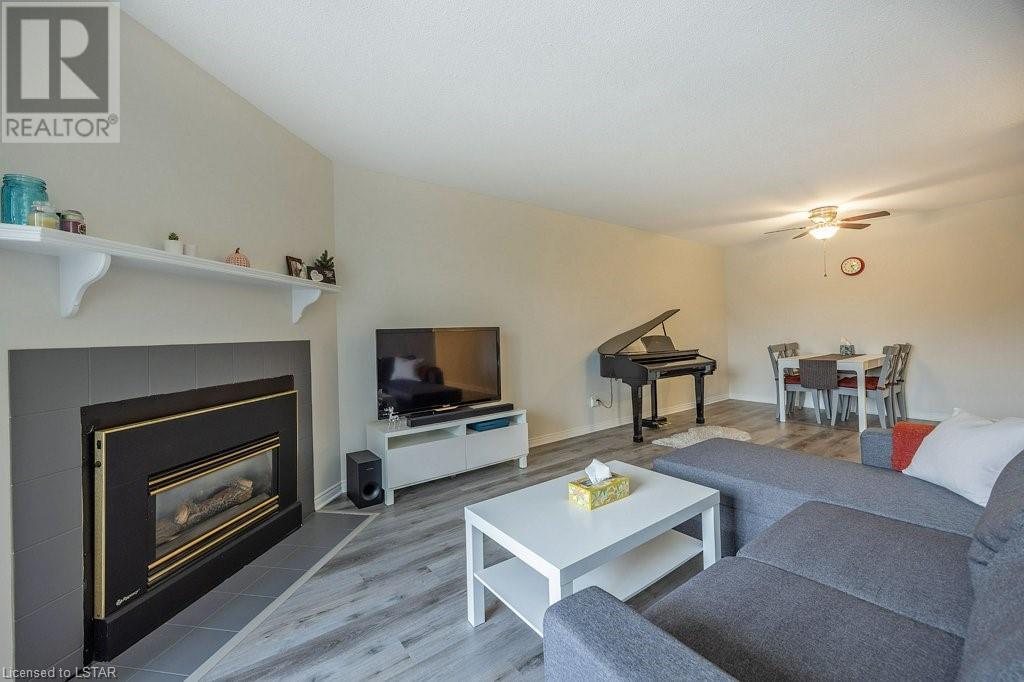 440 WELLINGTON Street Unit# 209