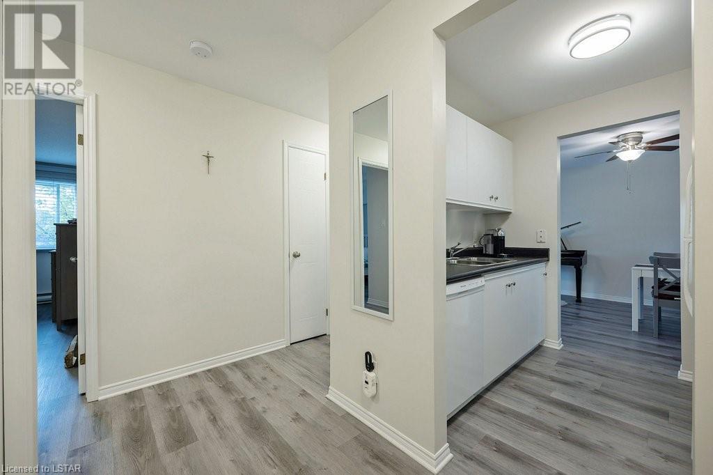 440 WELLINGTON Street Unit# 209