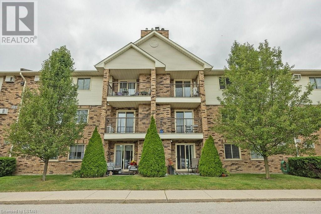 440 WELLINGTON Street Unit# 209
