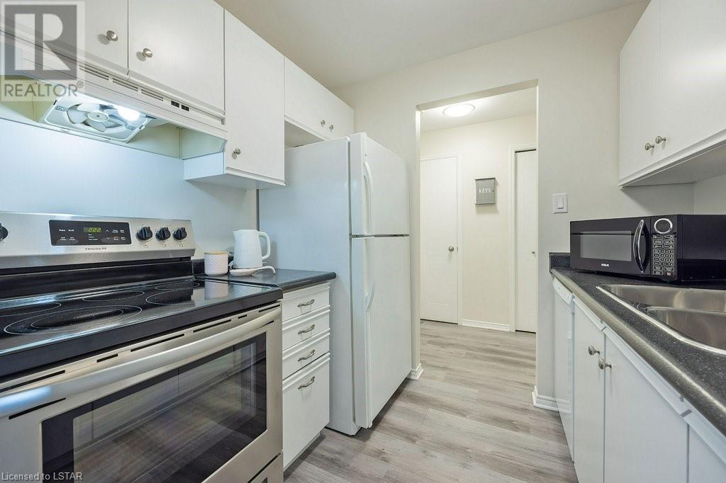 440 WELLINGTON Street Unit# 209