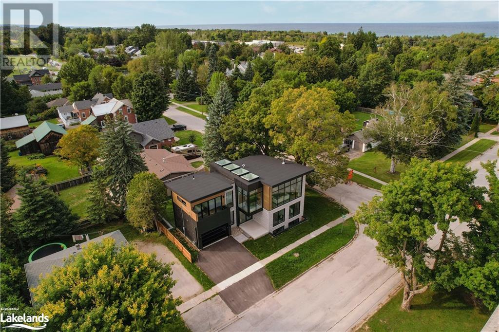 41 ALICE Street W