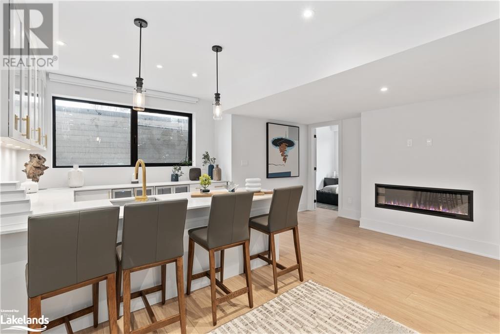 41 ALICE Street W