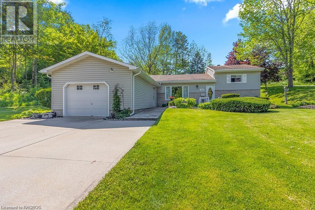 1996 6TH Avenue W