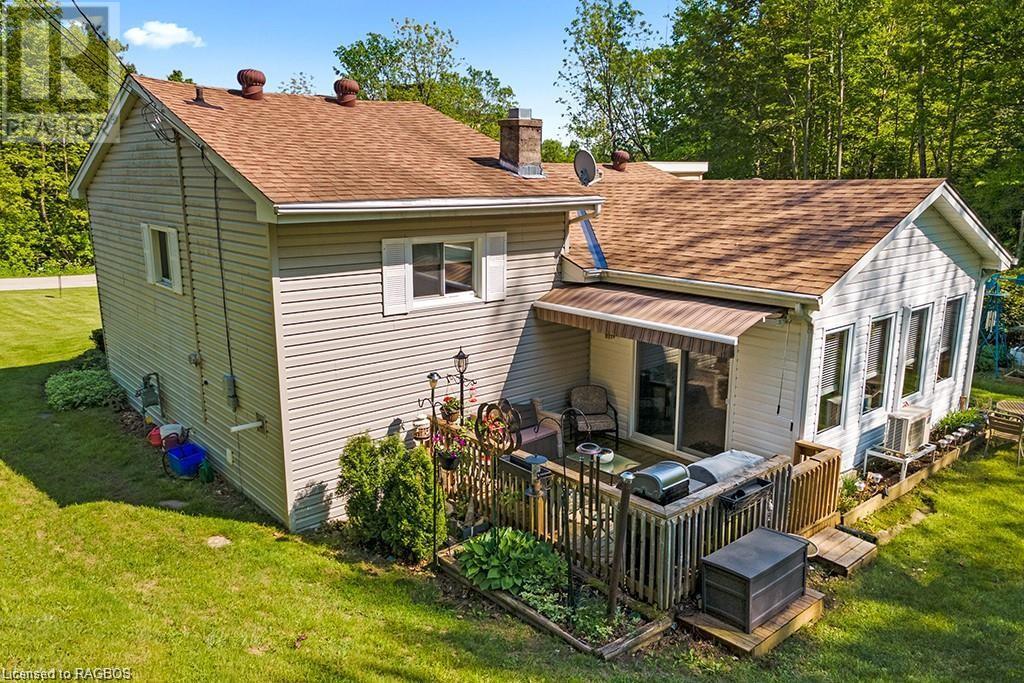 1996 6TH Avenue W