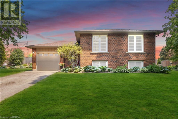 18 CAMROSE Drive, Brantford